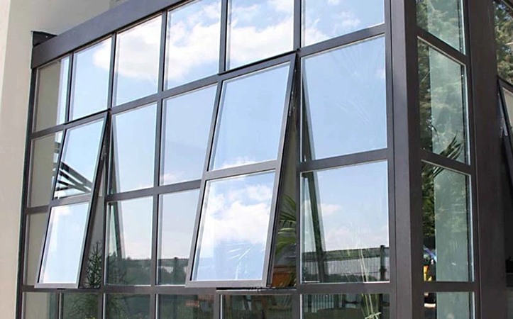 Embrace outdoors with awning windows in glazed glass